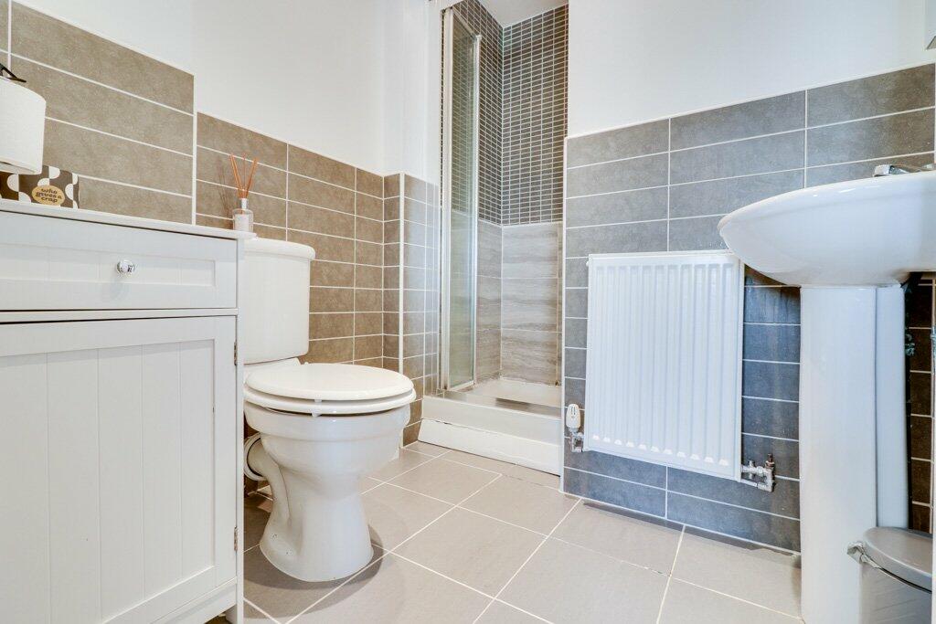 Additional property image - Far Highfield Close, Idle, Bradford, West Yorkshire, BD10