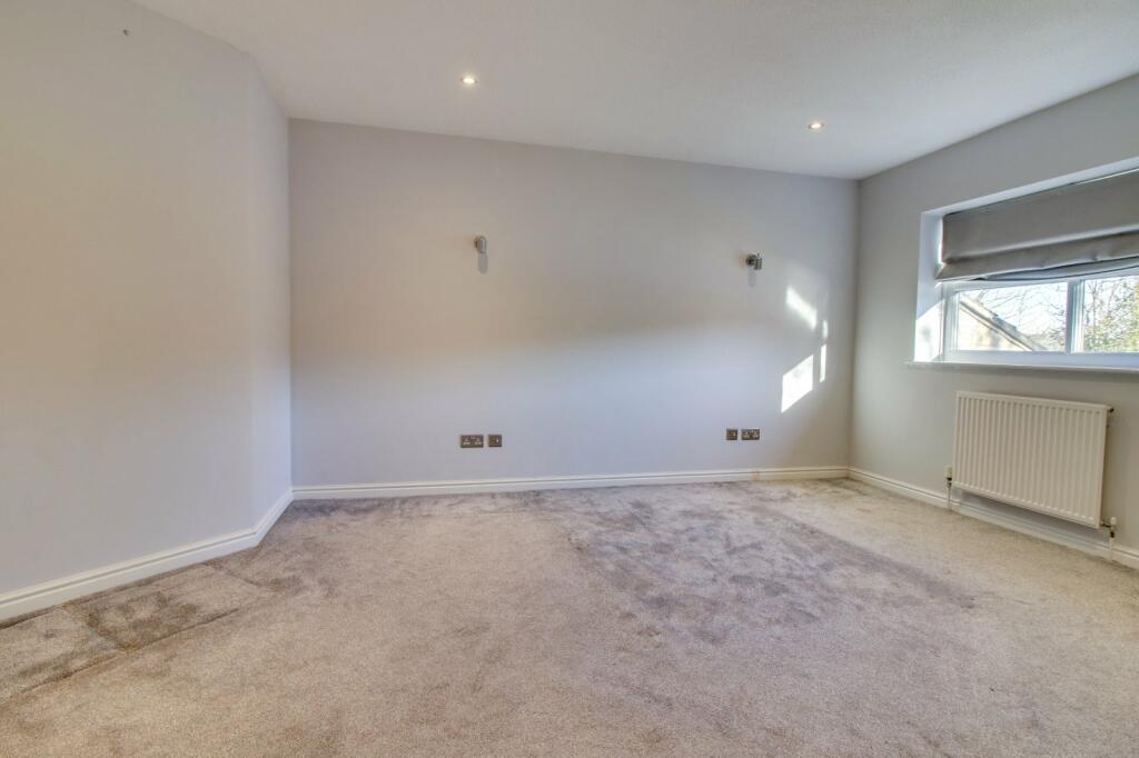Additional property image - Roundhead Fold, Apperley Bridge, Bradford, West Yorkshire, BD10