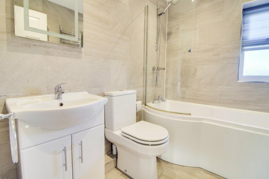 Additional property image - Roundhead Fold, Apperley Bridge, Bradford, West Yorkshire, BD10