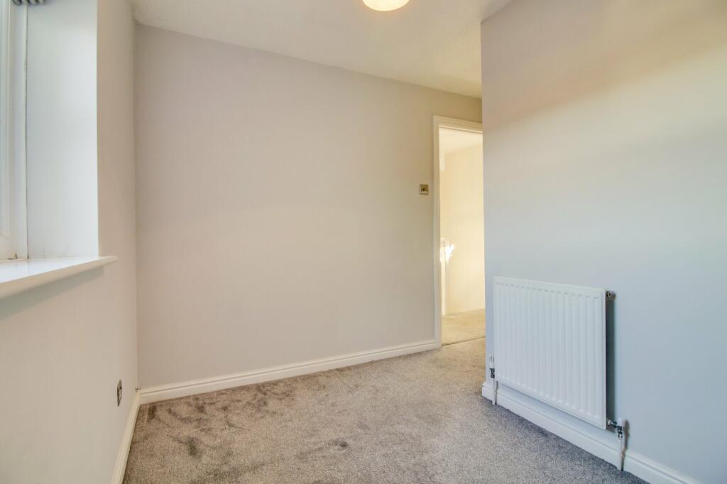 Additional property image - Roundhead Fold, Apperley Bridge, Bradford, West Yorkshire, BD10