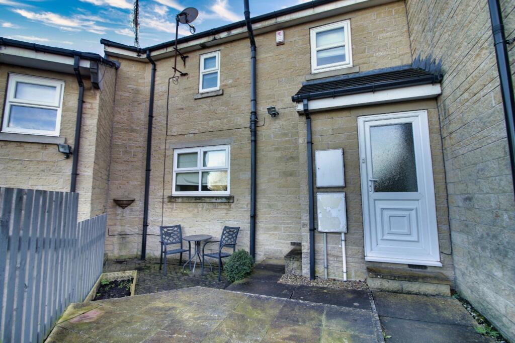 Additional property image - Roundhead Fold, Apperley Bridge, Bradford, West Yorkshire, BD10