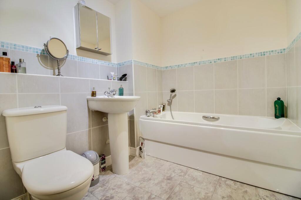 Additional property image - Harrogate Road, Apperley Bridge, Bradford, West Yorkshire, BD10
