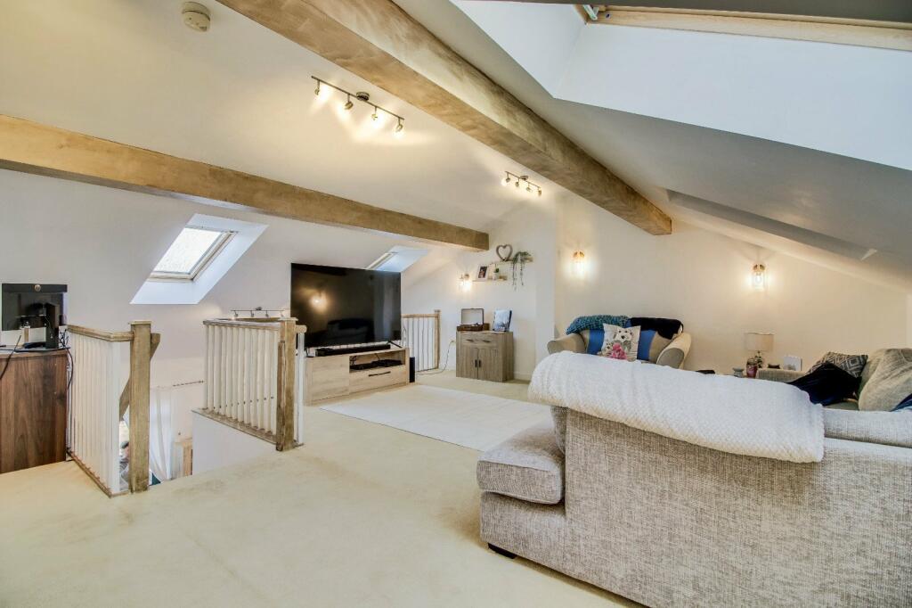 Additional property image - Tenterfields House, Meadow Road, Apperley Bridge, BD10
