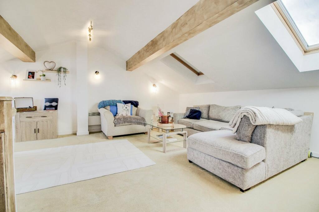 Additional property image - Tenterfields House, Meadow Road, Apperley Bridge, BD10