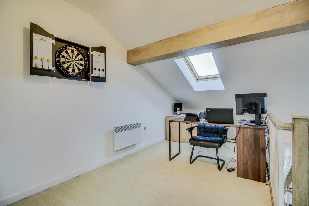 Additional property image - Tenterfields House, Meadow Road, Apperley Bridge, BD10