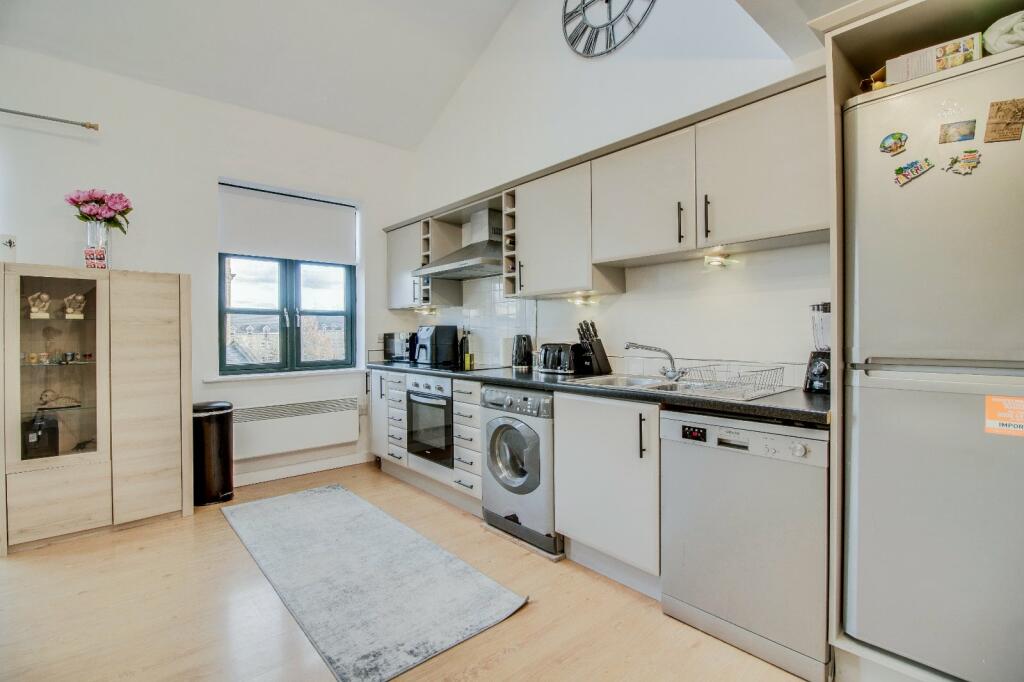 Additional property image - Tenterfields House, Meadow Road, Apperley Bridge, BD10