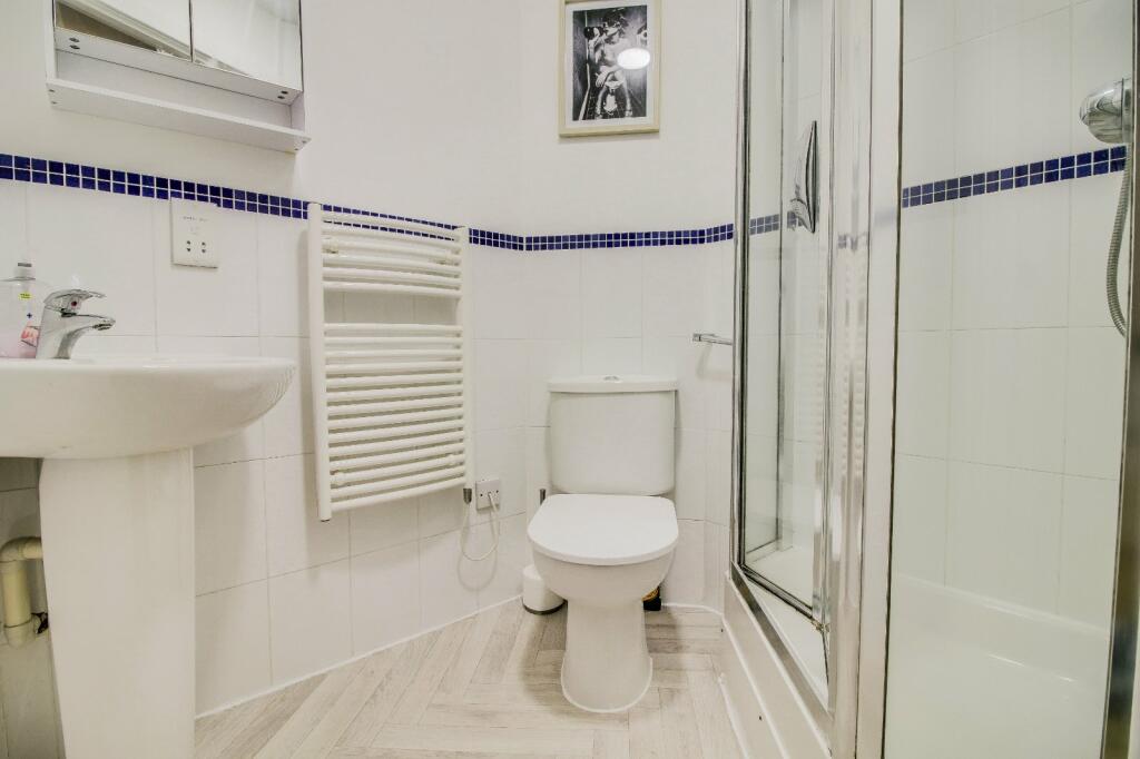 Additional property image - Tenterfields House, Meadow Road, Apperley Bridge, BD10