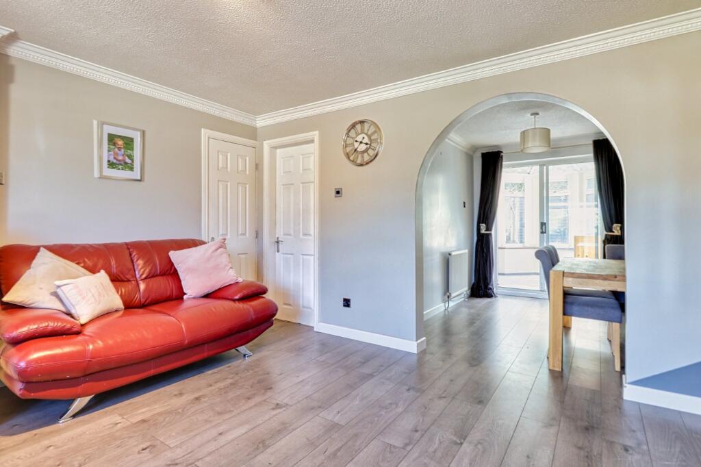 Additional property image - Roundhead Fold, Apperley Bridge, Bradford, West Yorkshire, BD10