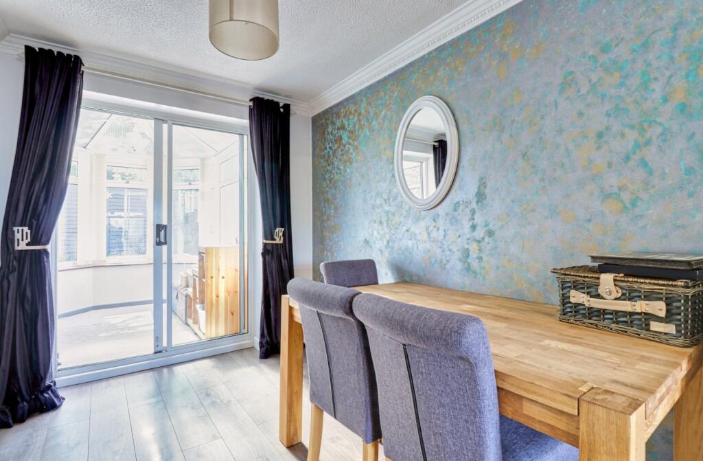 Additional property image - Roundhead Fold, Apperley Bridge, Bradford, West Yorkshire, BD10