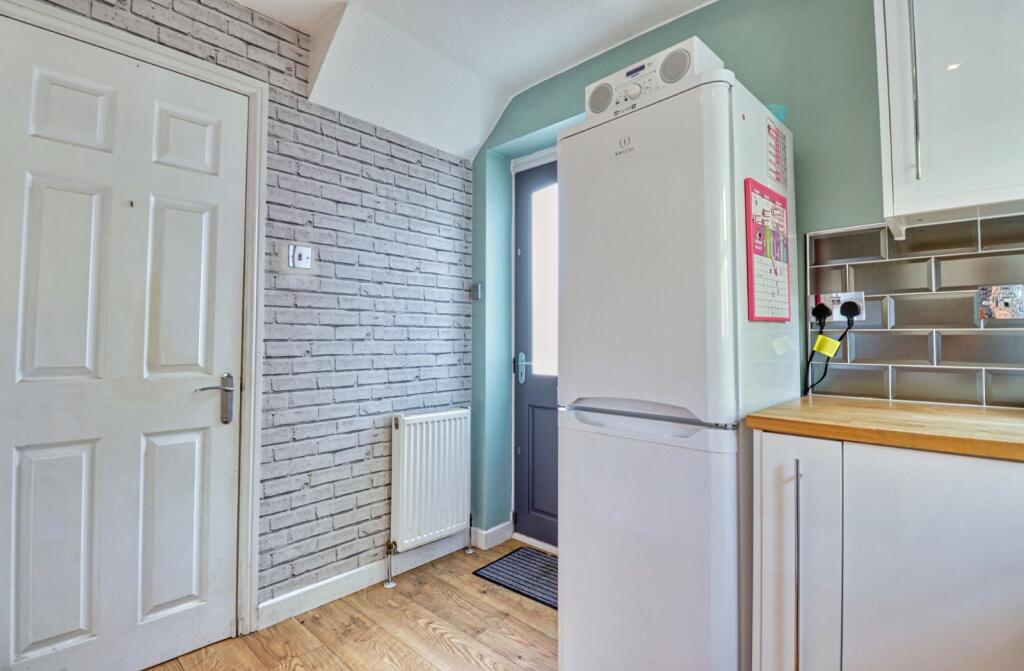 Additional property image - Roundhead Fold, Apperley Bridge, Bradford, West Yorkshire, BD10