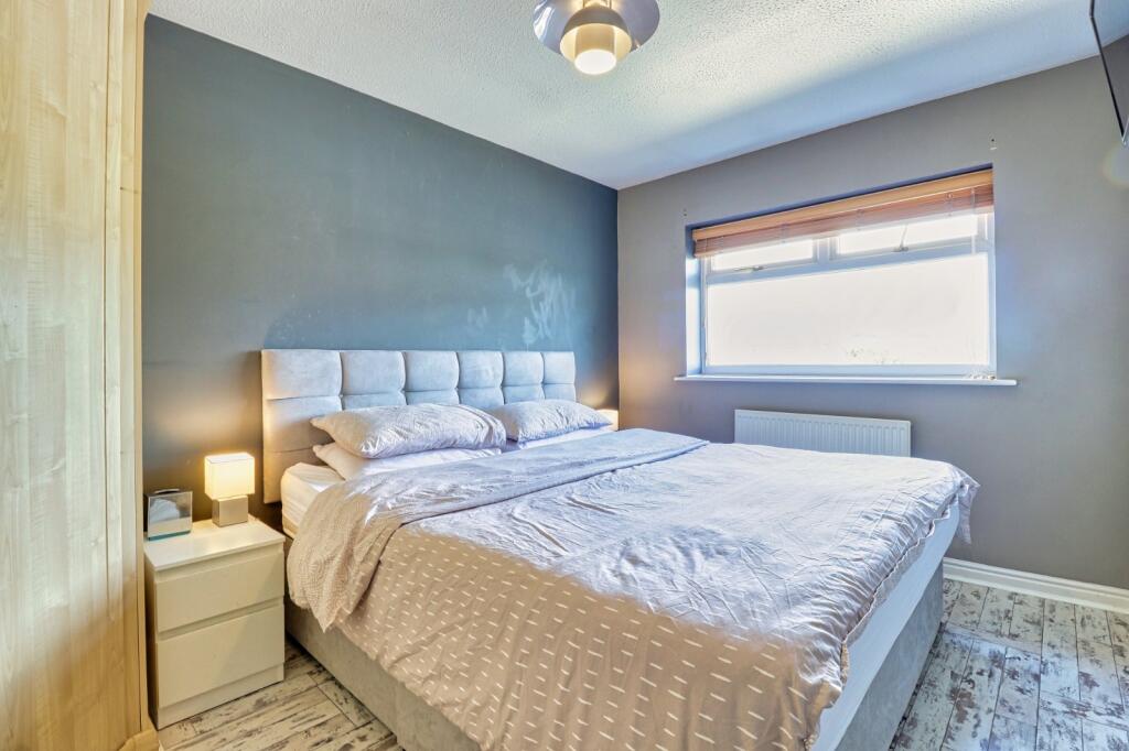Additional property image - Roundhead Fold, Apperley Bridge, Bradford, West Yorkshire, BD10