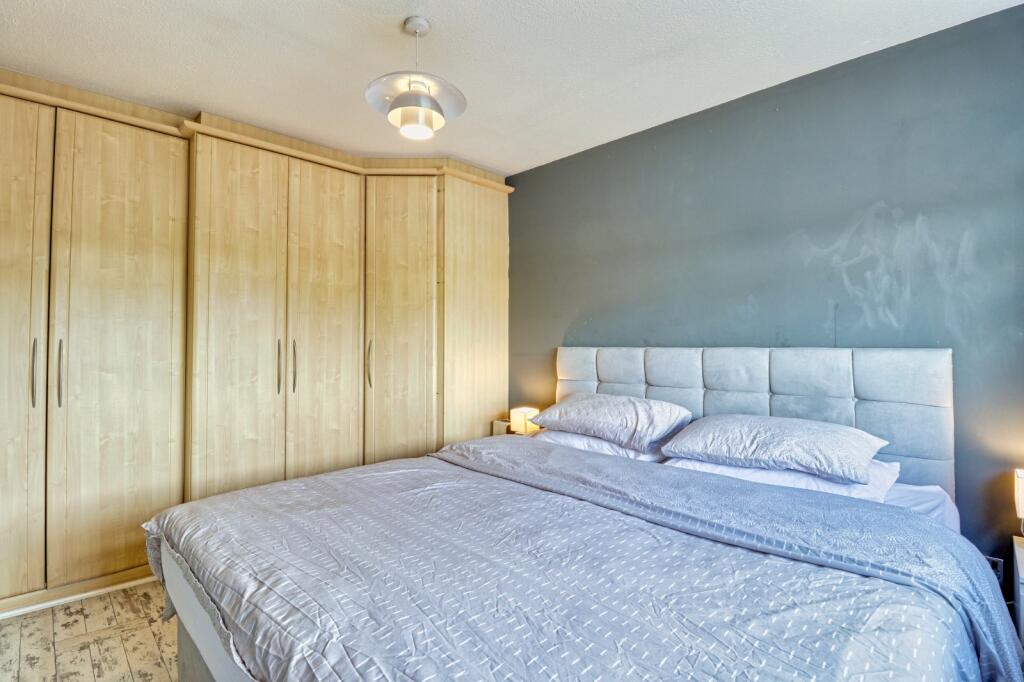 Additional property image - Roundhead Fold, Apperley Bridge, Bradford, West Yorkshire, BD10