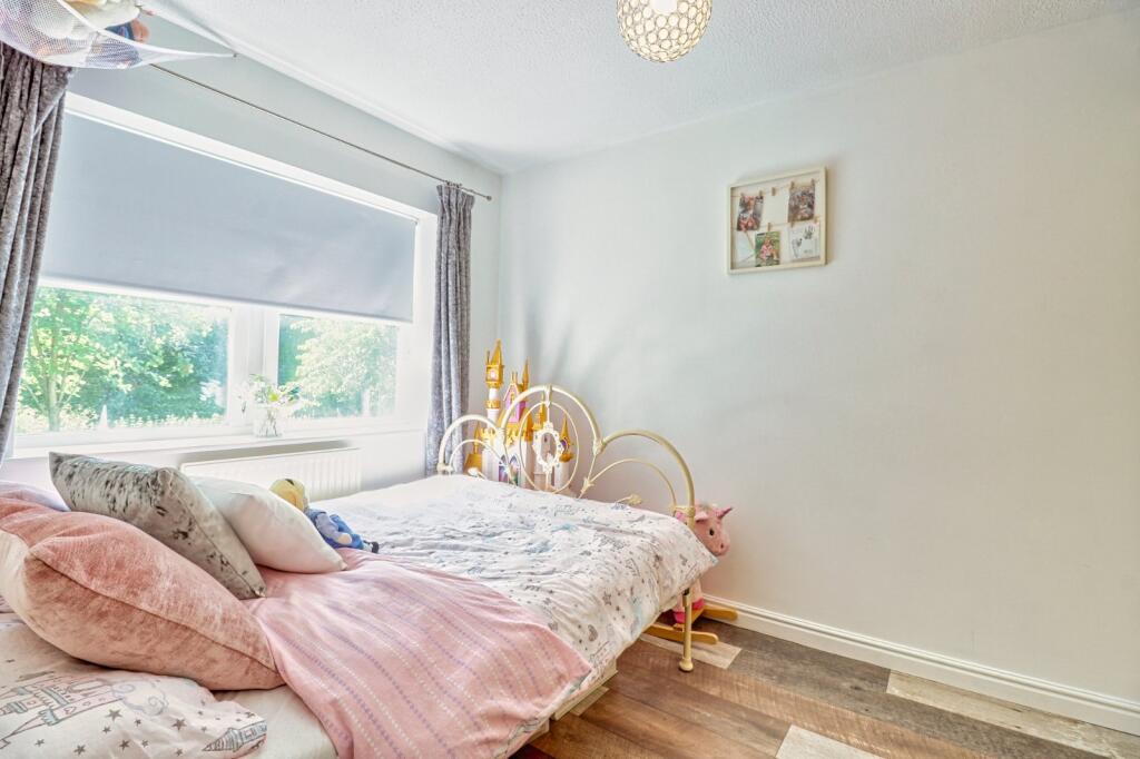 Additional property image - Roundhead Fold, Apperley Bridge, Bradford, West Yorkshire, BD10