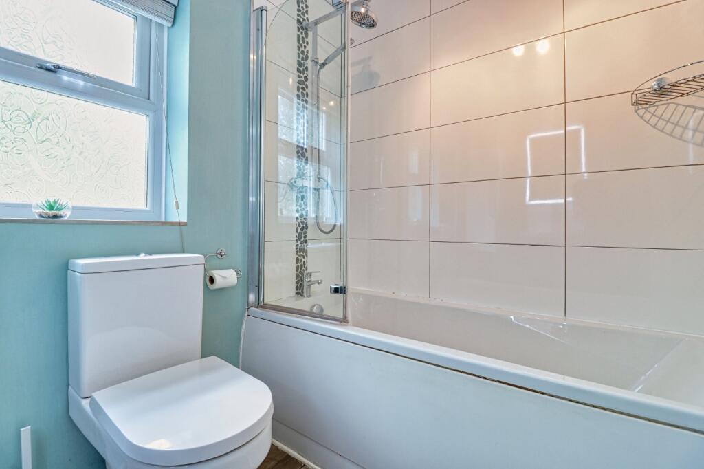 Additional property image - Roundhead Fold, Apperley Bridge, Bradford, West Yorkshire, BD10