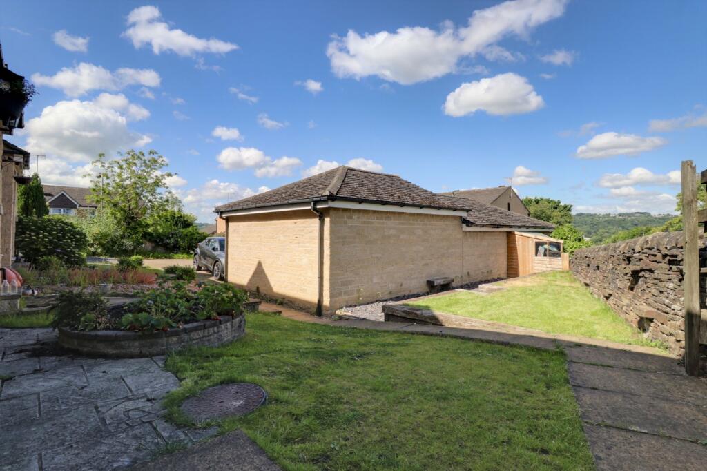 Additional property image - Roundhead Fold, Apperley Bridge, Bradford, West Yorkshire, BD10