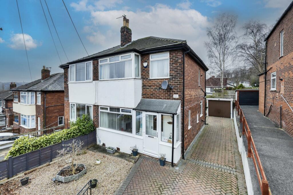 Main image of property: Vesper Gate Mount, Leeds, West Yorkshire, LS5