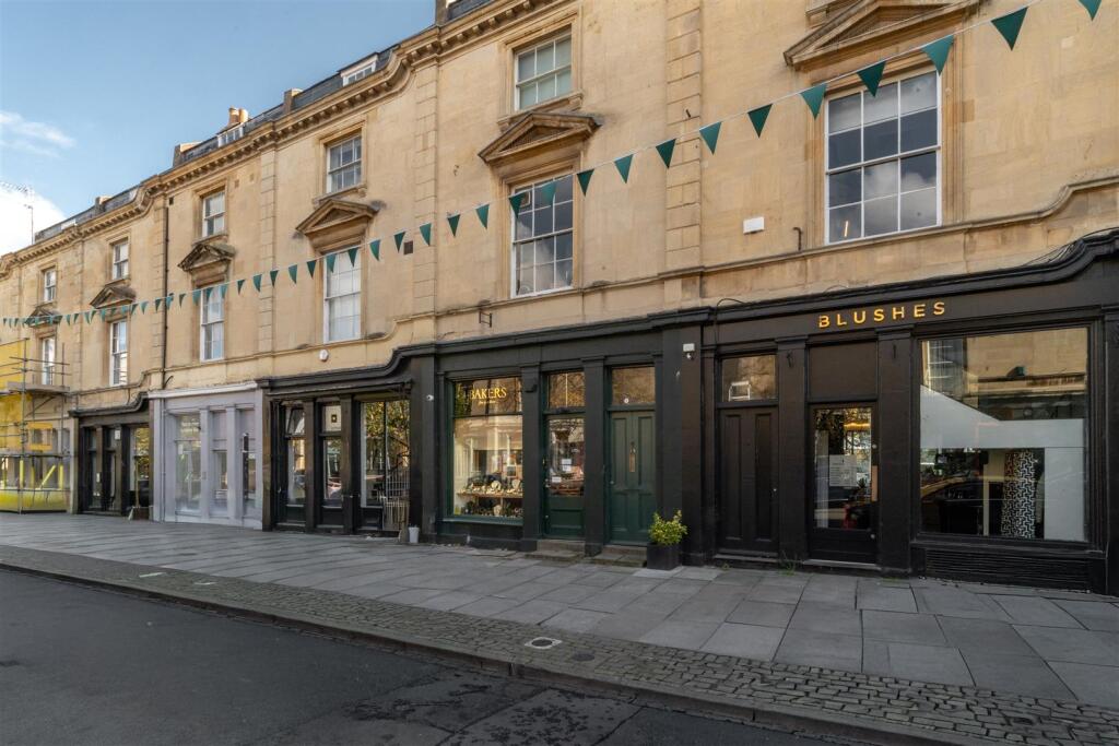 Main image of property: 15 Montpellier Walk, Cheltenham