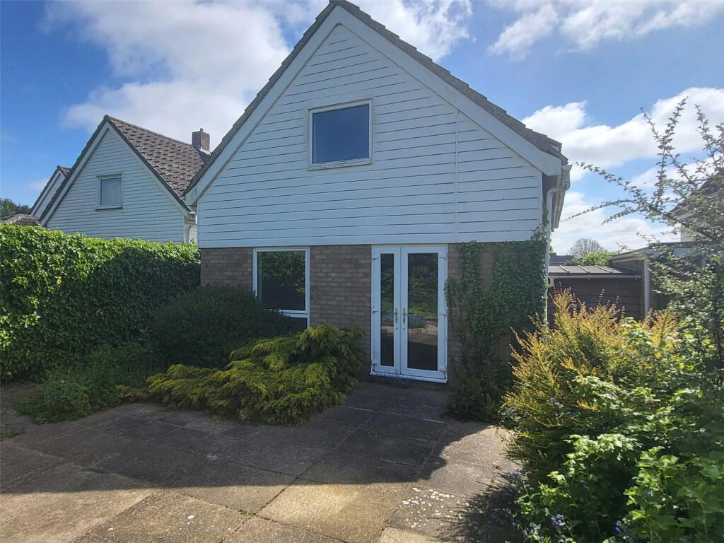 3 bedroom detached house for sale in Orchard Way, Wymondham, Norfolk, NR18