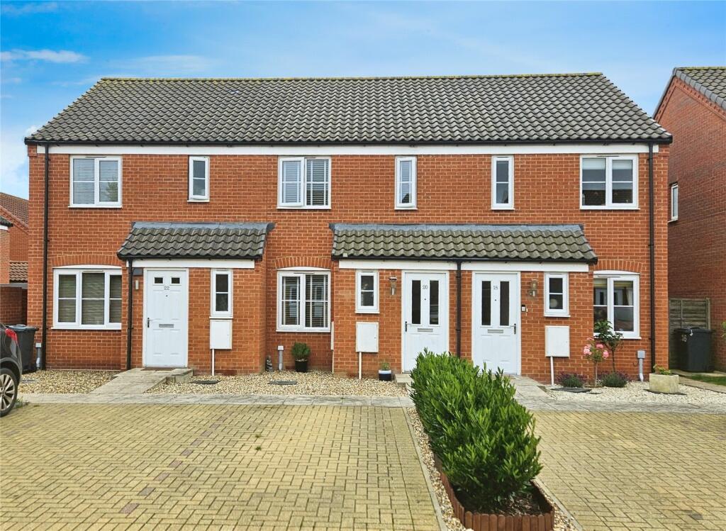 2 bedroom terraced house for sale in Bartram Close, Wymondham, Norfolk