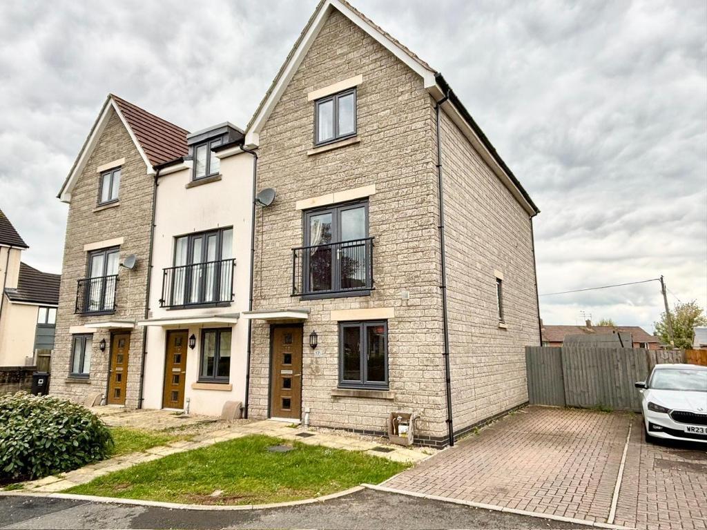 Main image of property: Oak Tree Close, Mangotsfield, Bristol, BS16 9AJ