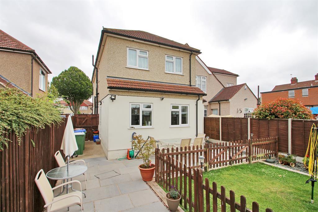 5 bedroom semidetached house for sale in Welling Way, Welling, Kent