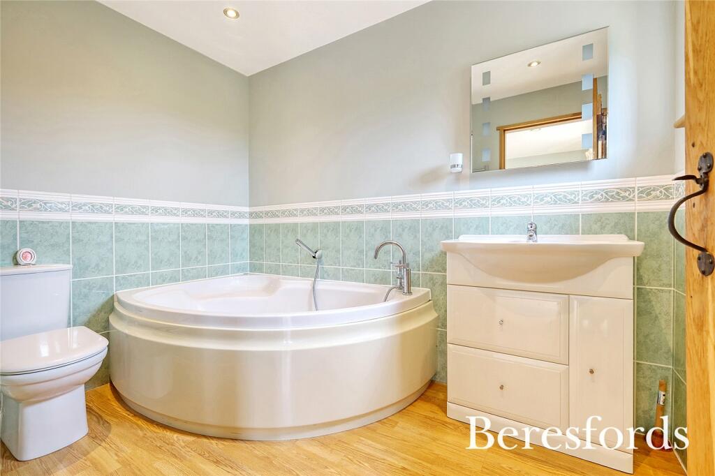 Additional property image - Ramsden Park Road, Ramsden Bellhouse, CM11