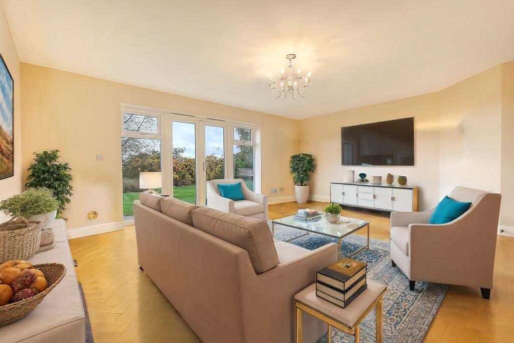 Additional property image - Bell Hill Close, Billericay, CM12