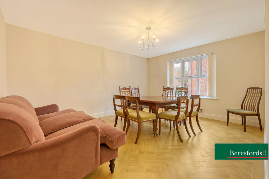 Additional property image - Bell Hill Close, Billericay, CM12