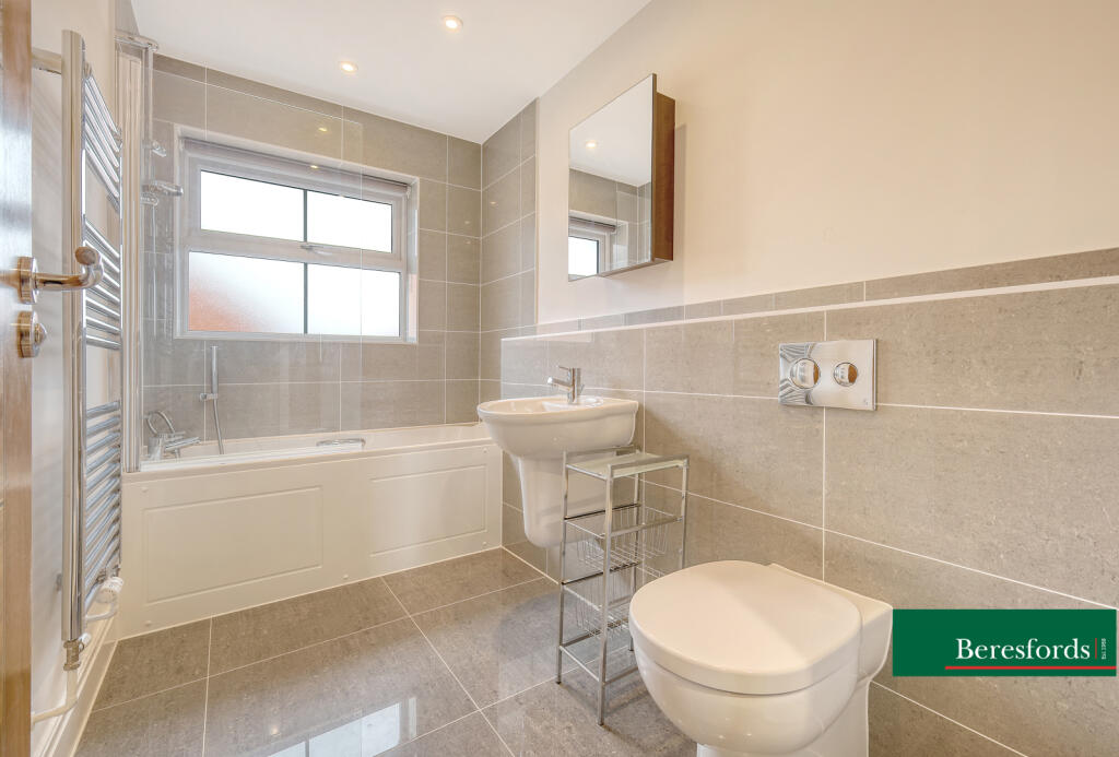 Additional property image - Bell Hill Close, Billericay, CM12