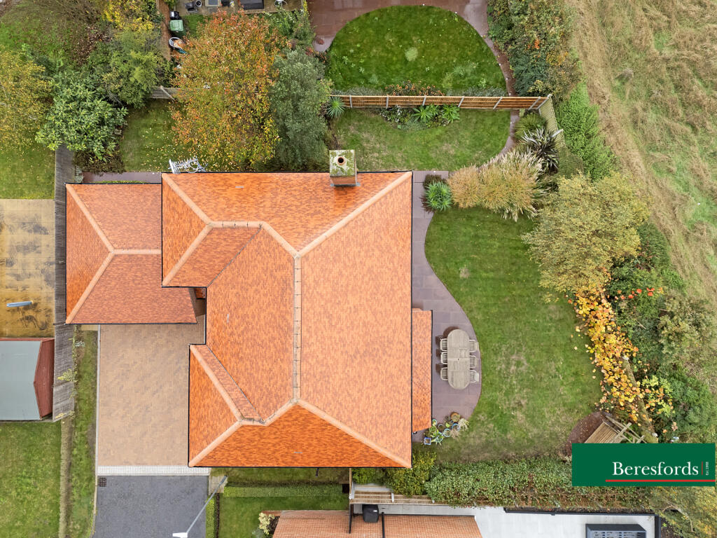 Additional property image - Bell Hill Close, Billericay, CM12