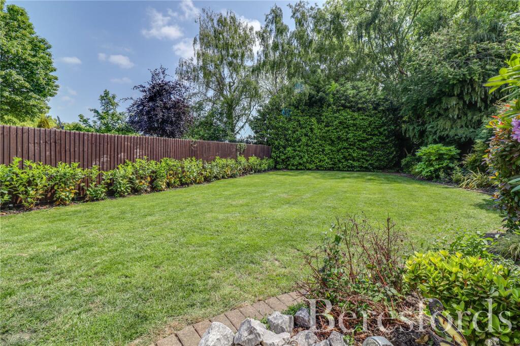 Additional property image - Knightbridge Walk, Billericay, CM12