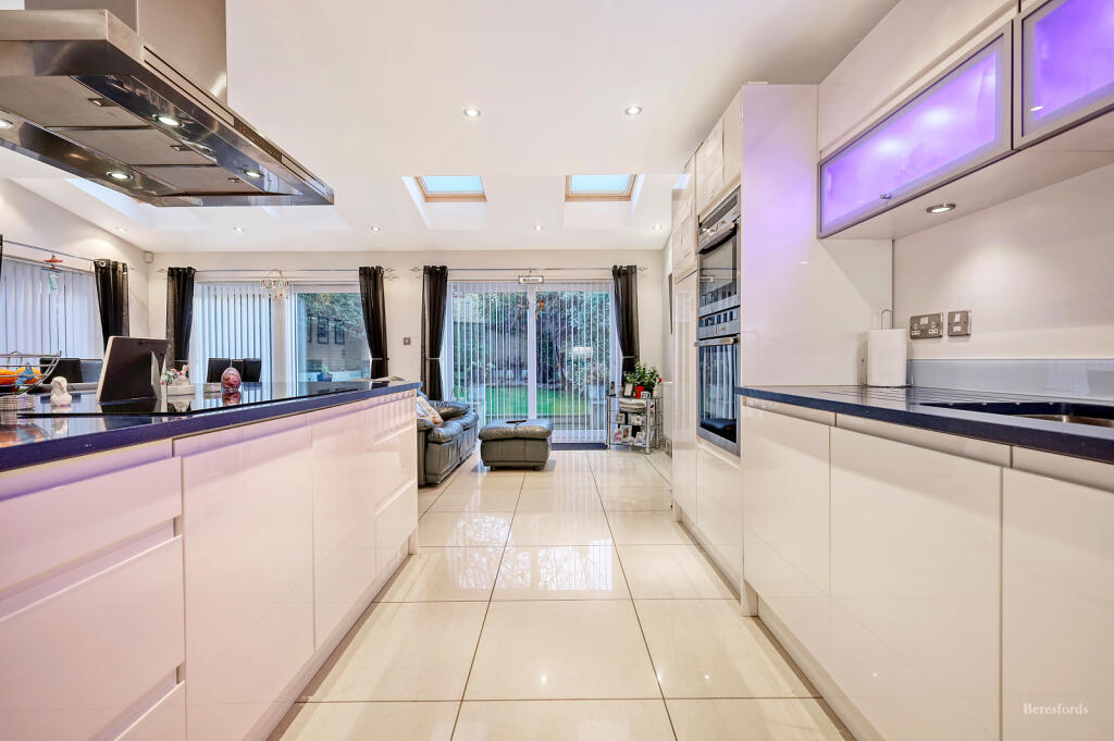 Additional property image - West Park Avenue, Billericay, CM12