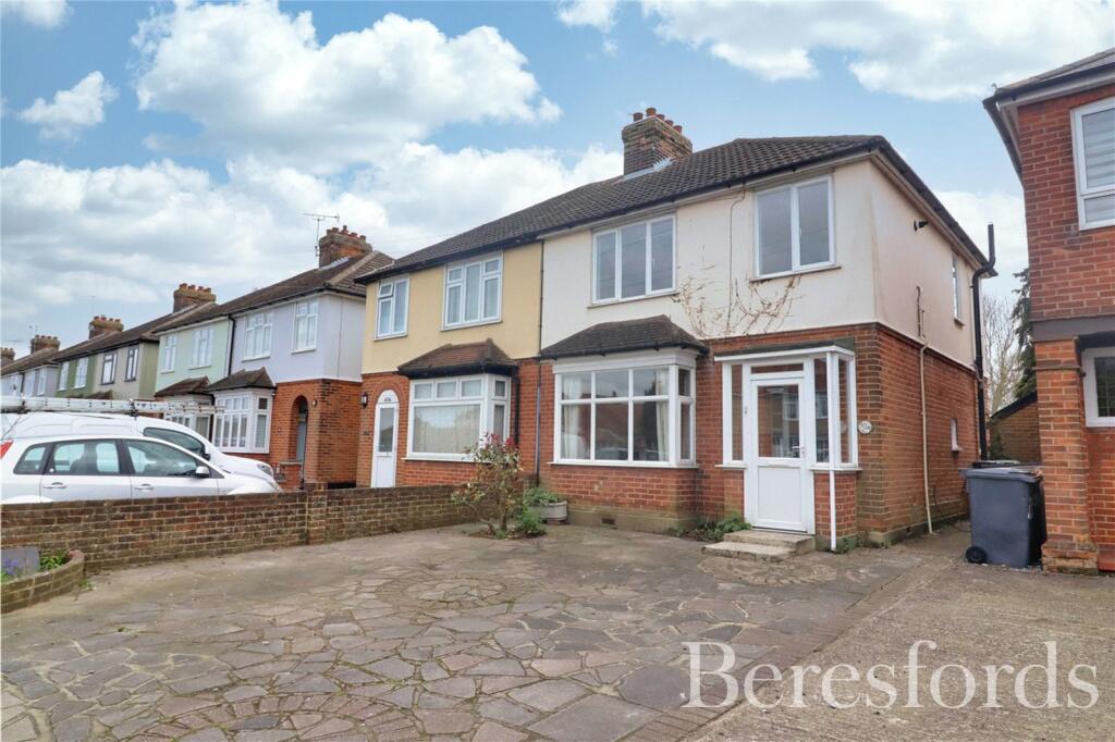 3 bedroom semidetached house for sale in Coggeshall Road, Braintree, CM7