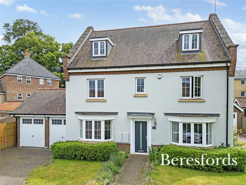 5 bedroom detached house for sale in Samuel Courtauld Avenue, Braintree