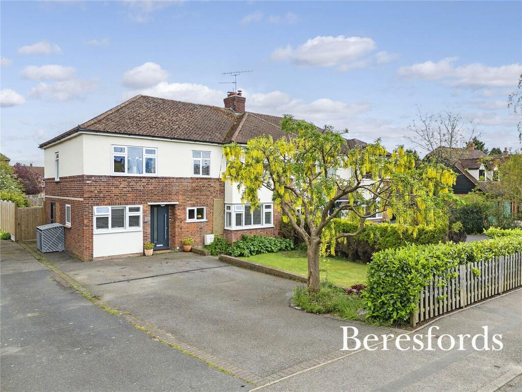 5 bedroom semidetached house for sale in Patching Hall Lane