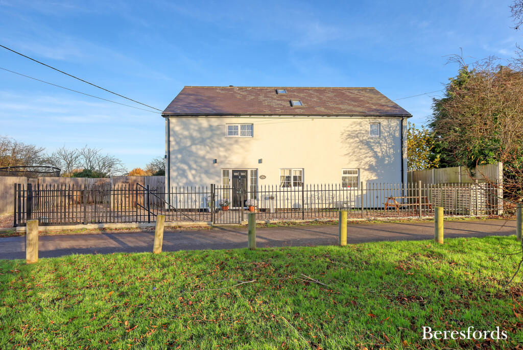 Additional property image - Broads Green, Great Waltham, CM3