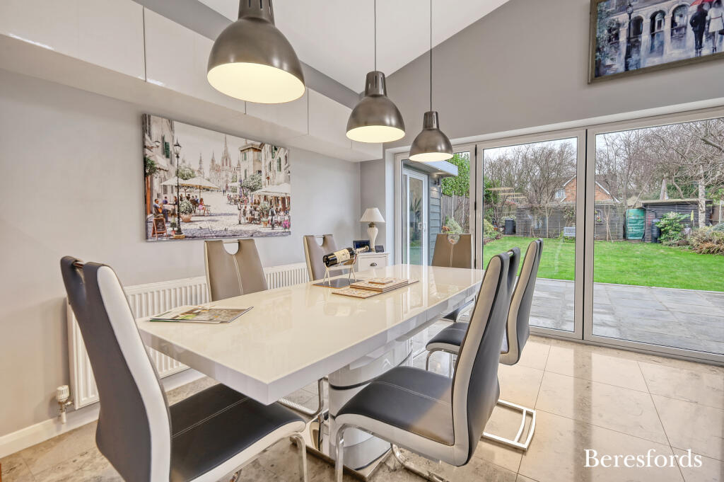 Additional property image - Runsell Close, Danbury, CM3