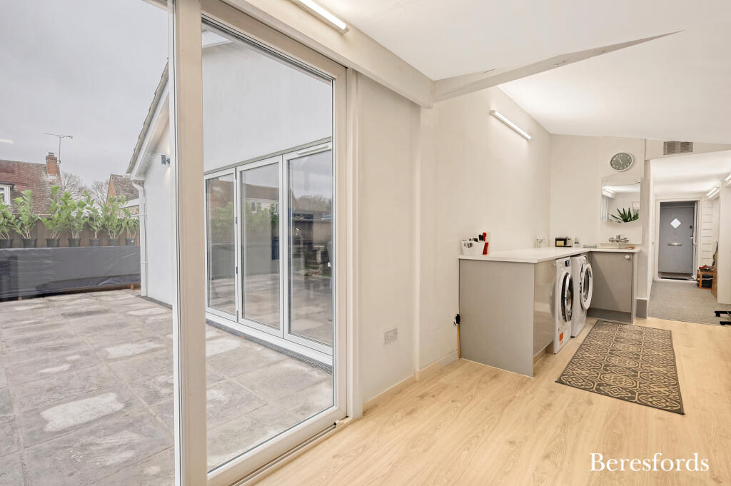 Additional property image - Runsell Close, Danbury, CM3