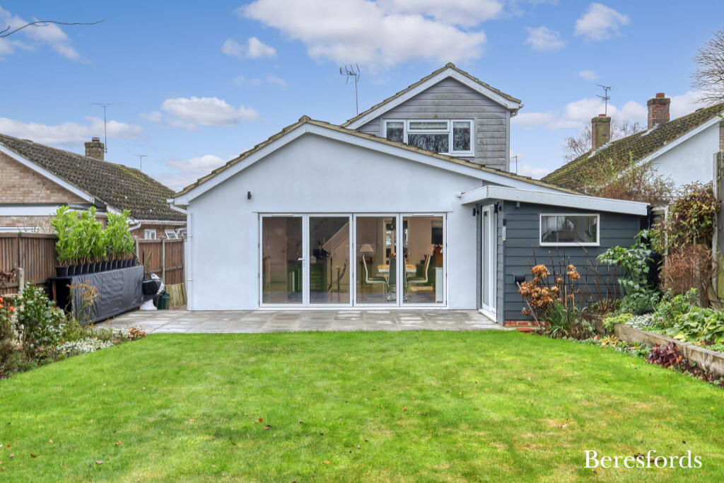 Additional property image - Runsell Close, Danbury, CM3