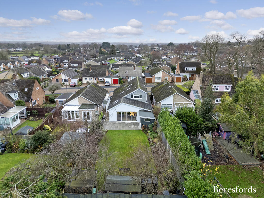 Additional property image - Runsell Close, Danbury, CM3