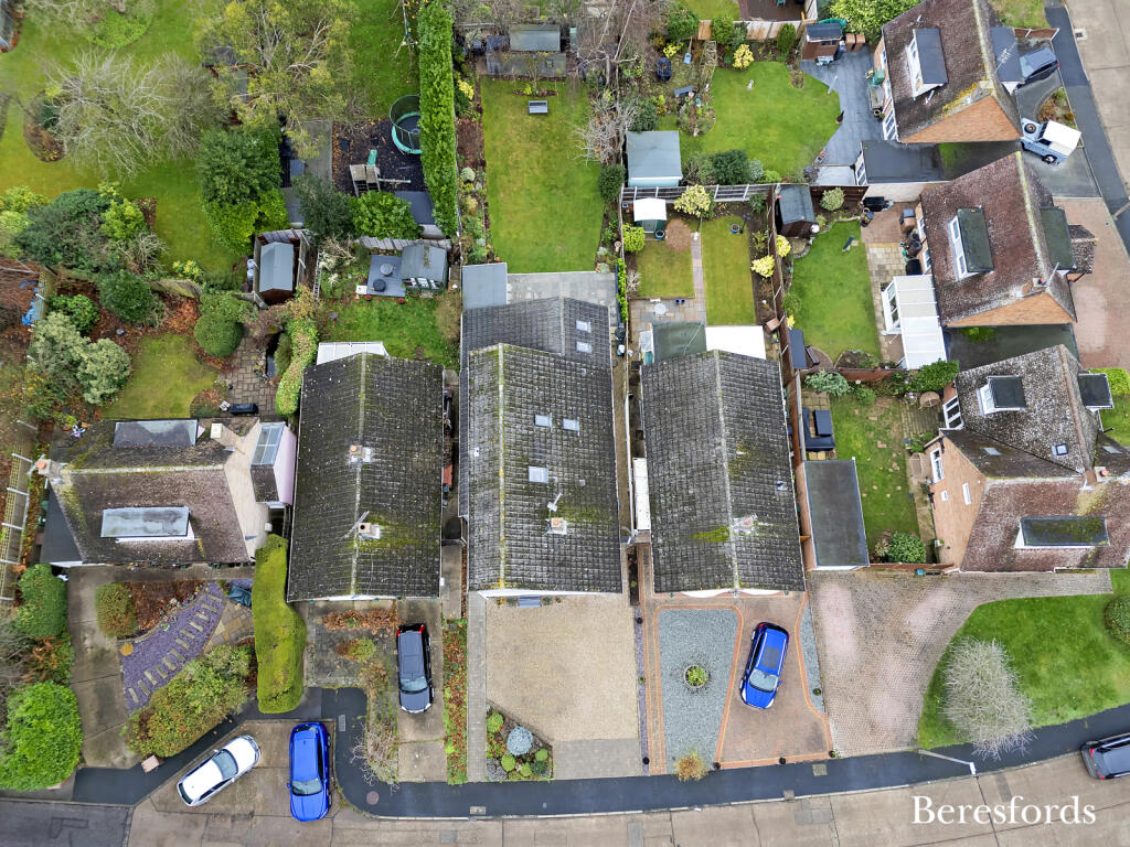 Additional property image - Runsell Close, Danbury, CM3
