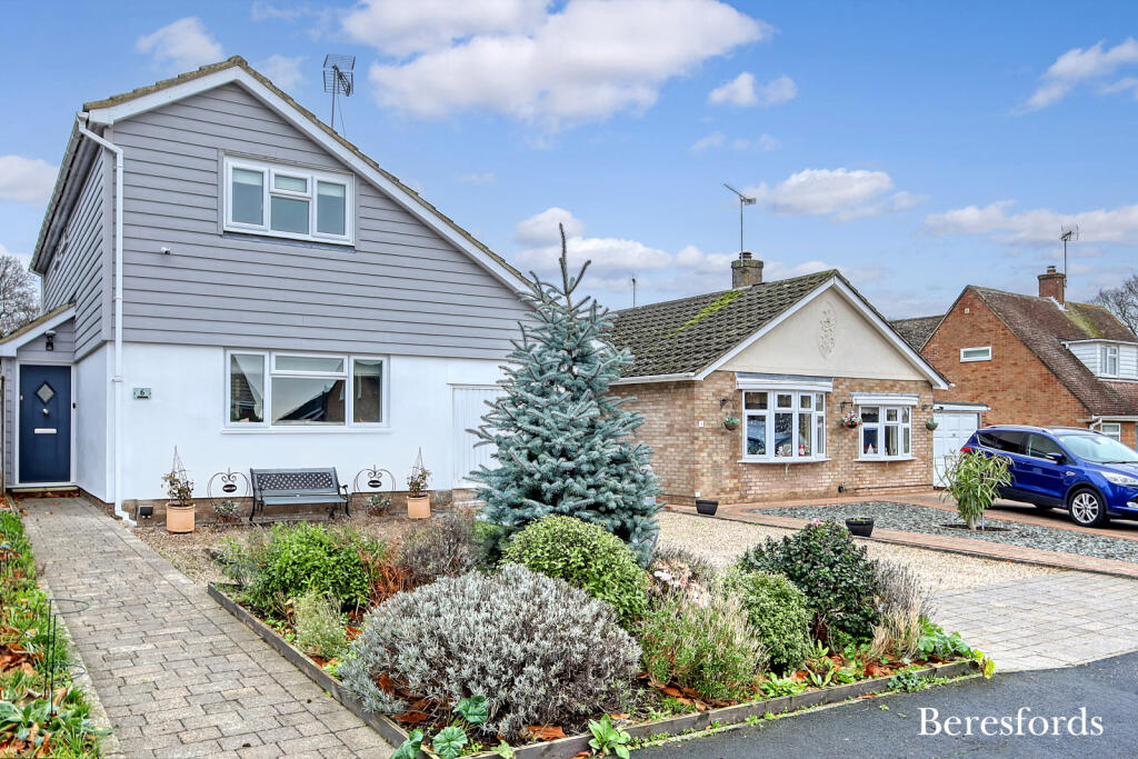 Additional property image - Runsell Close, Danbury, CM3