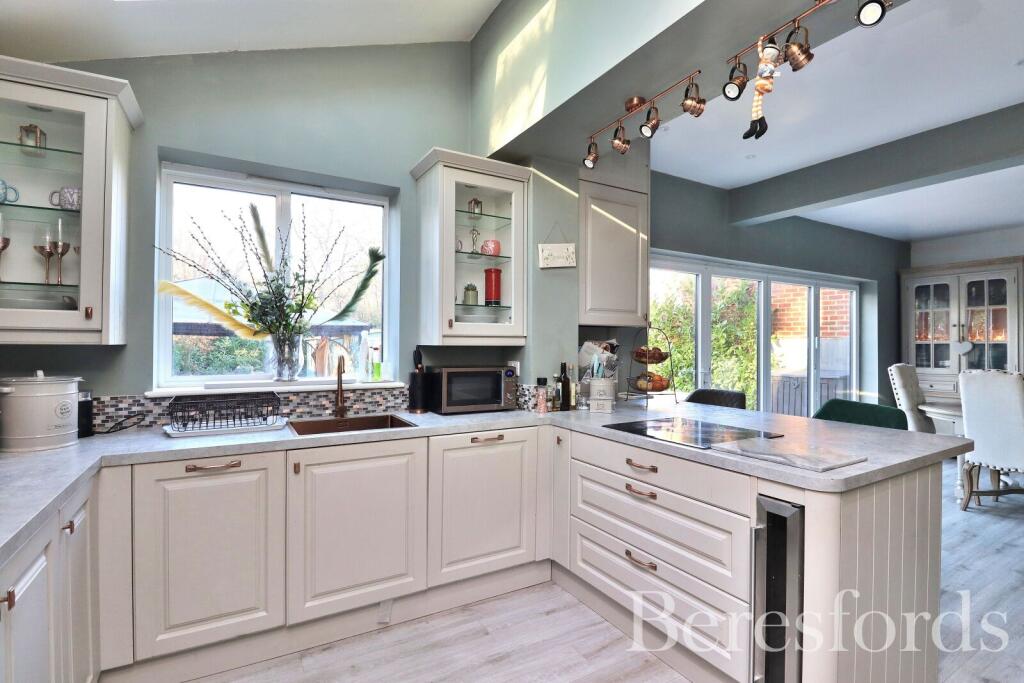 Additional property image - Vicarage Road, Chelmsford, CM2