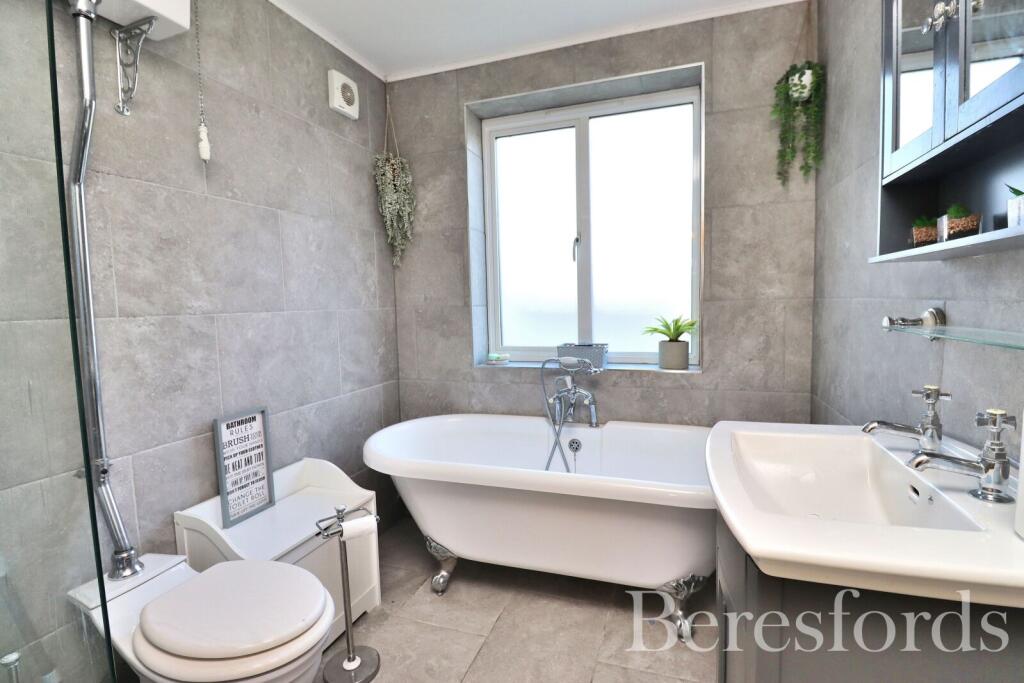 Additional property image - Vicarage Road, Chelmsford, CM2