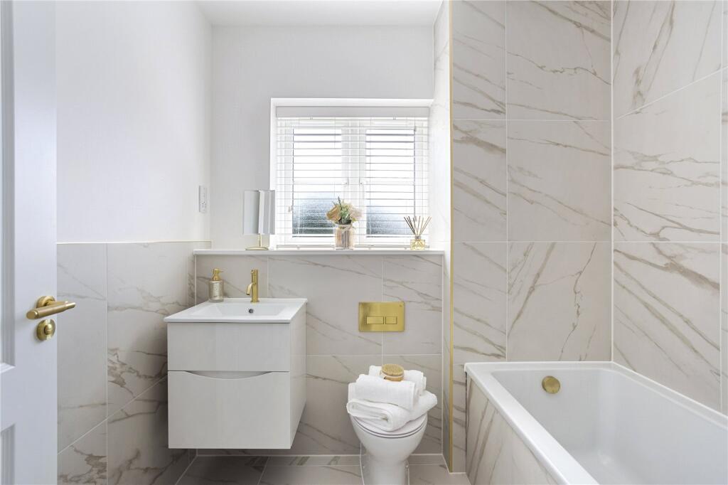 Additional property image - Hanningfield Park, Rettendon Common, CM3