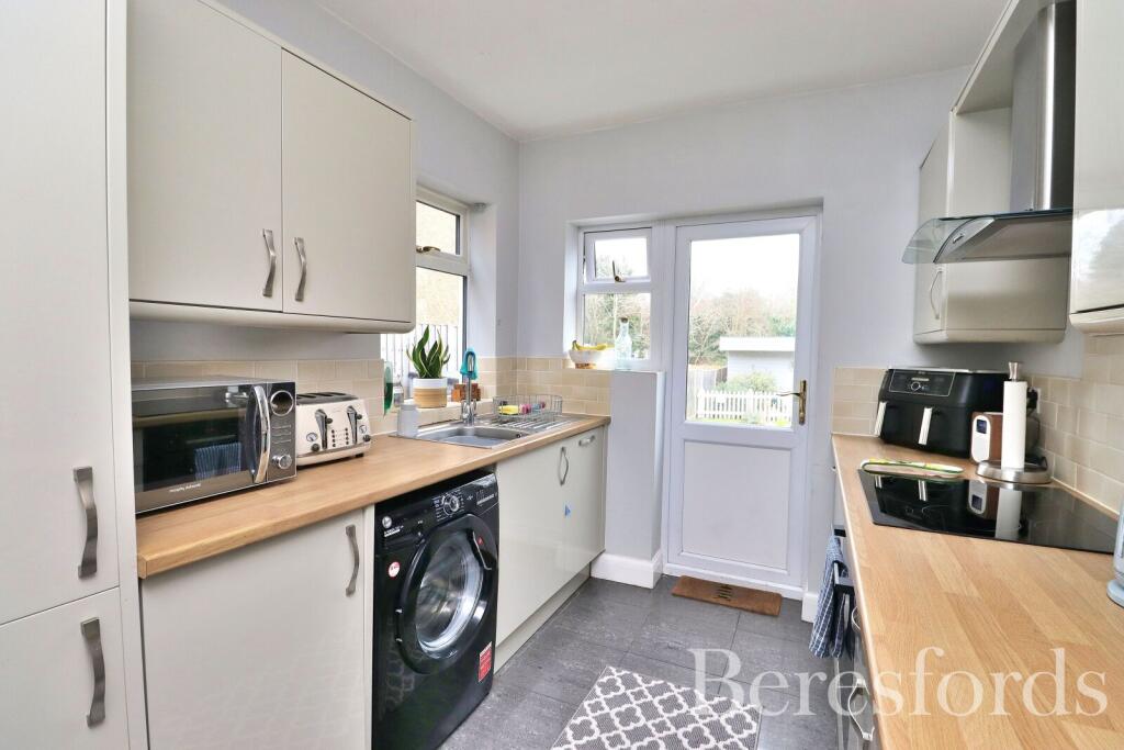 Additional property image - Fifth Avenue, Chelmsford, CM1