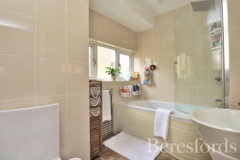 Additional property image - Fifth Avenue, Chelmsford, CM1