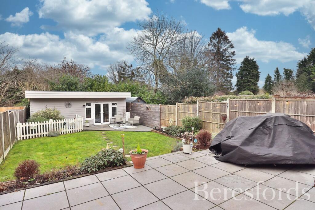 Additional property image - Fifth Avenue, Chelmsford, CM1