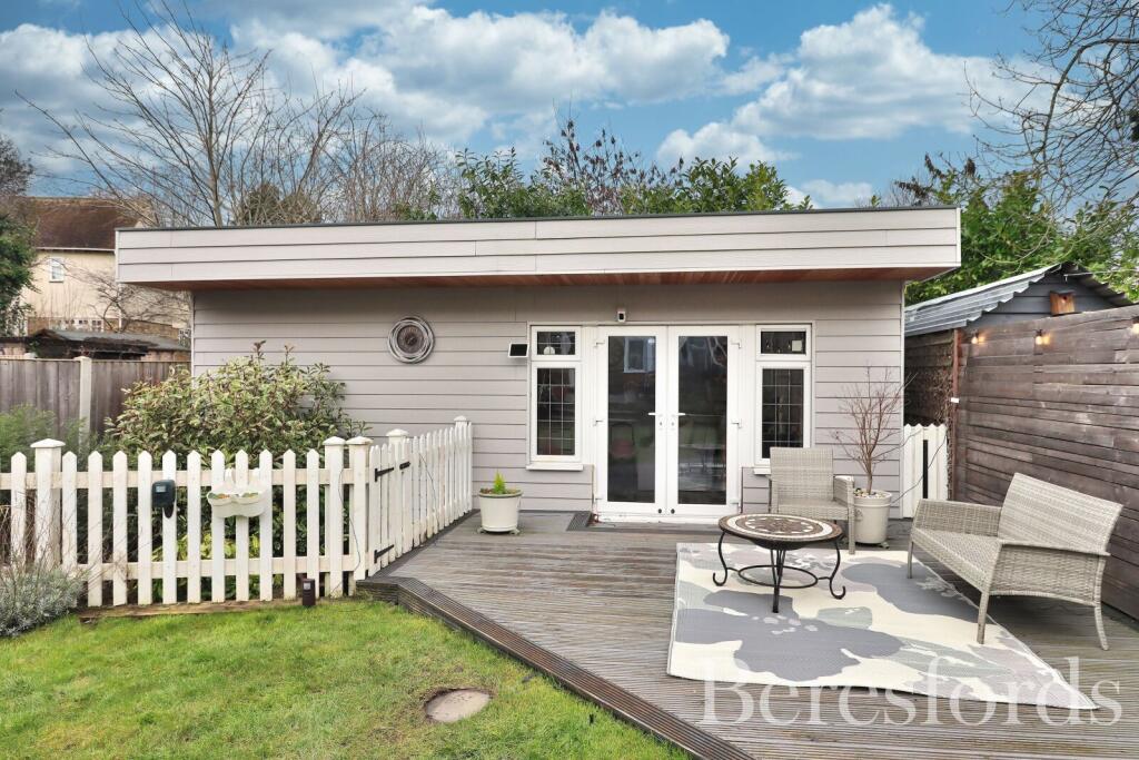 Additional property image - Fifth Avenue, Chelmsford, CM1