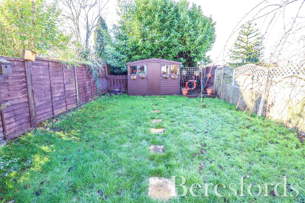 3 bedroom semidetached house for sale in Warley Mount, Warley, CM14